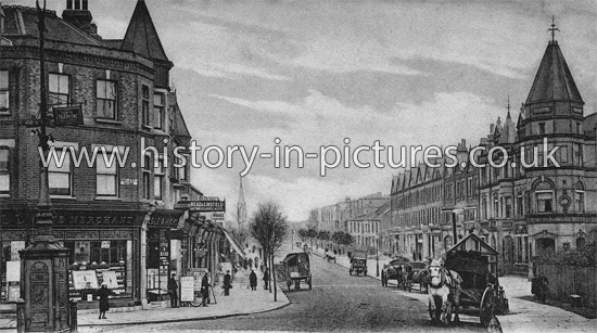 Castle Hill Parade, The Avenue, West Ealing, London. c.1905